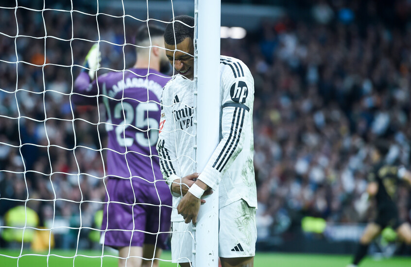 Does Mbappe deserve a harsher punishment after Alaves Red Card? (VIDEO)